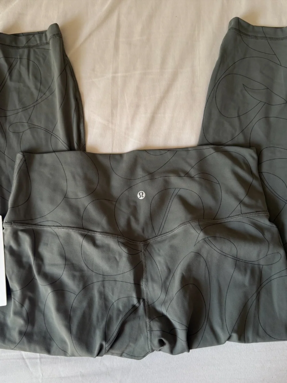LULULEMON ALIGN HIGH RISE CROP 23
